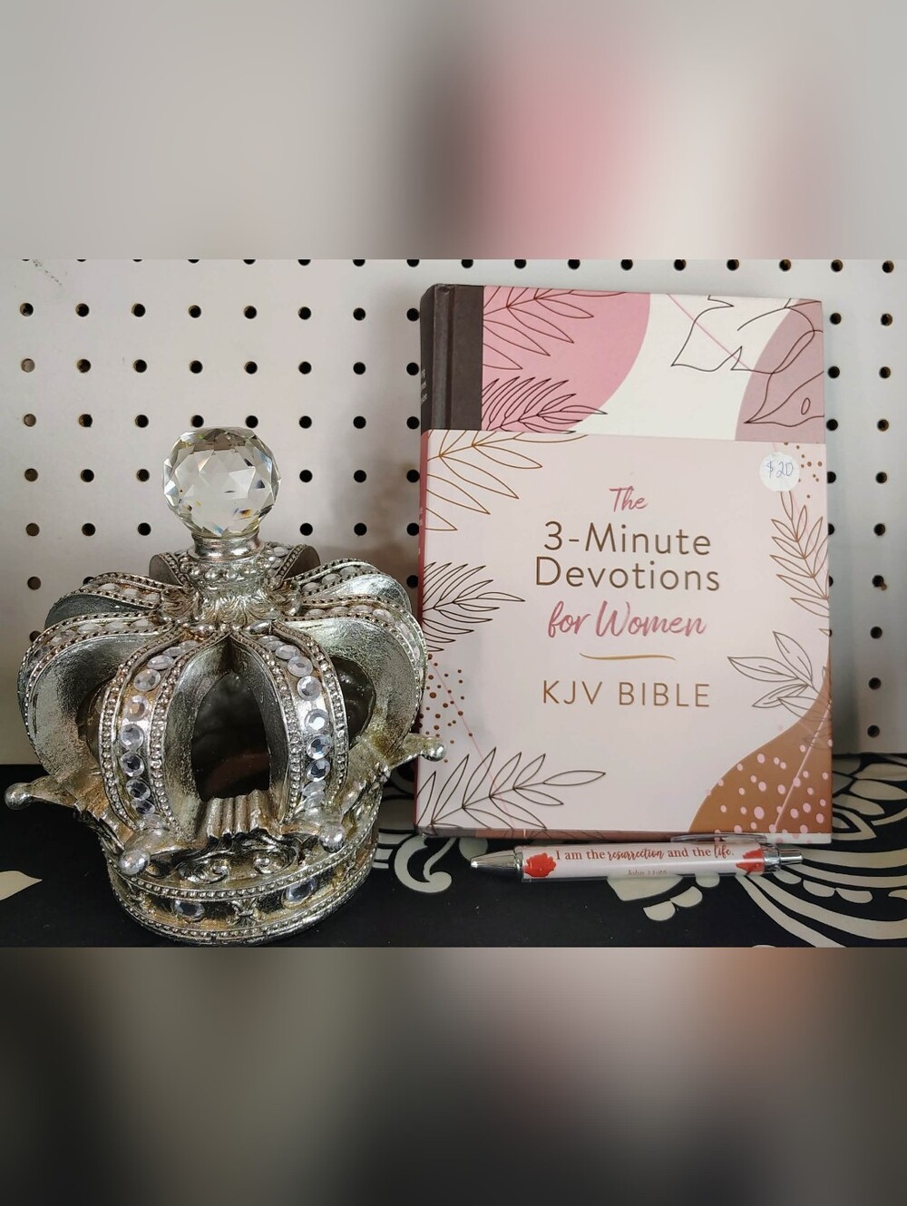 Barbour Women's Devotional Bible - Rose Pink & White